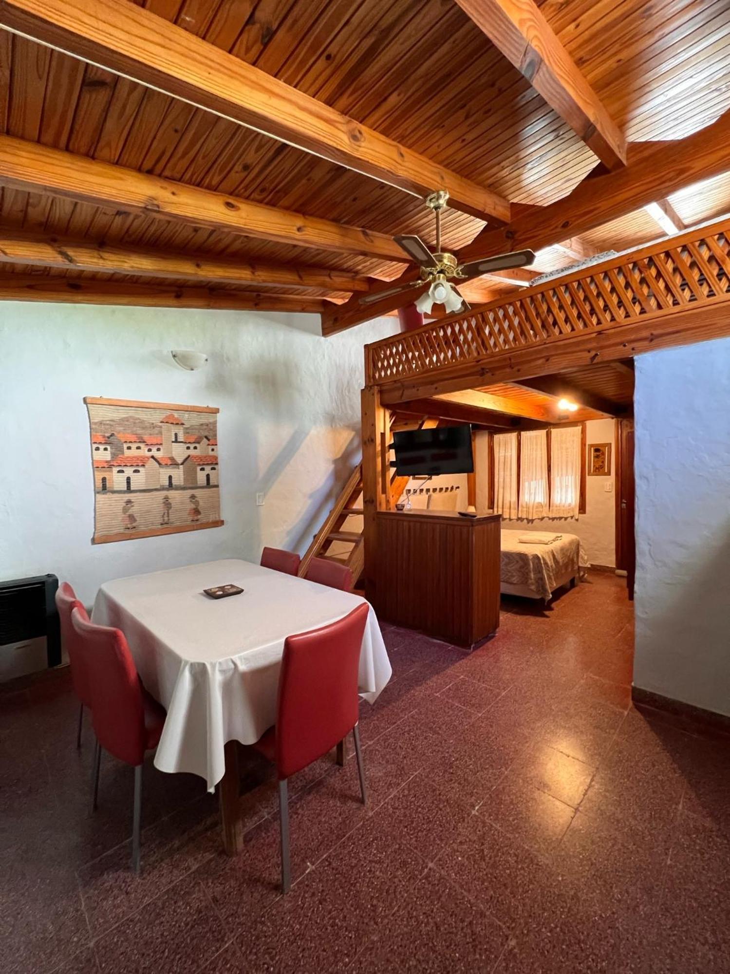 Hosteria Isabel Departamentos Y Habitaciones Con Bano Privado ラス・グルータス 部屋 写真