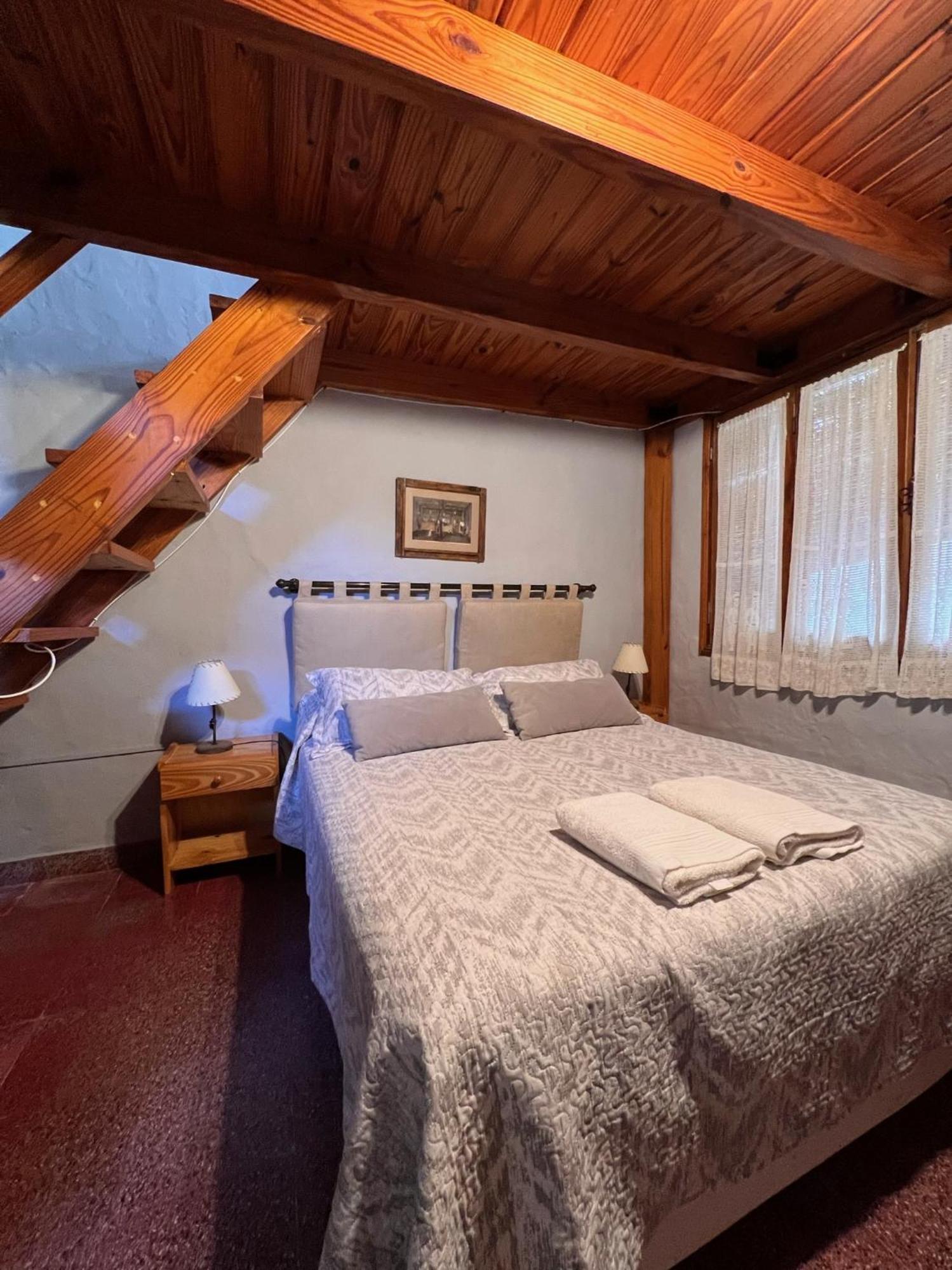 Hosteria Isabel Departamentos Y Habitaciones Con Bano Privado ラス・グルータス 部屋 写真
