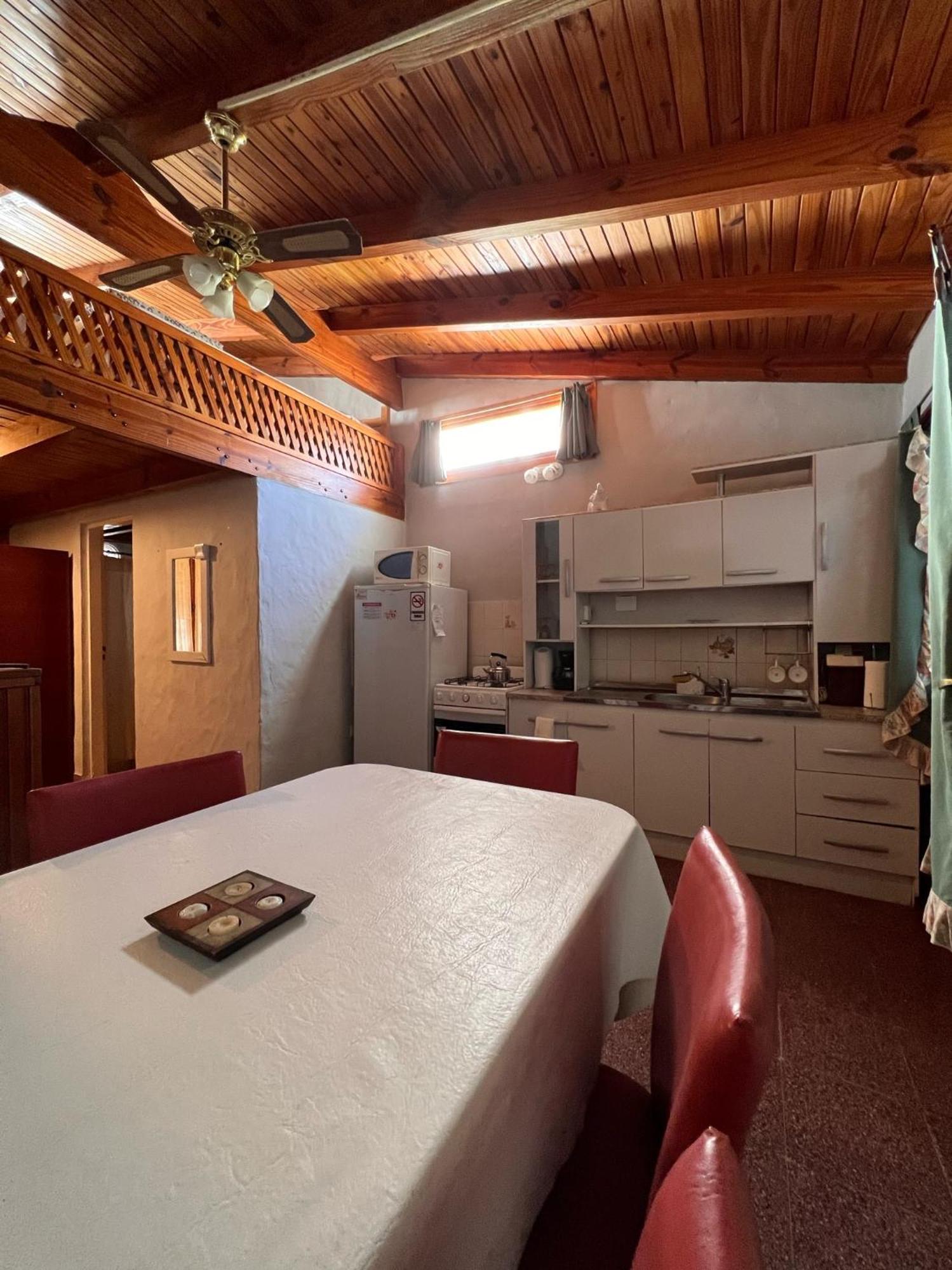 Hosteria Isabel Departamentos Y Habitaciones Con Bano Privado ラス・グルータス 部屋 写真